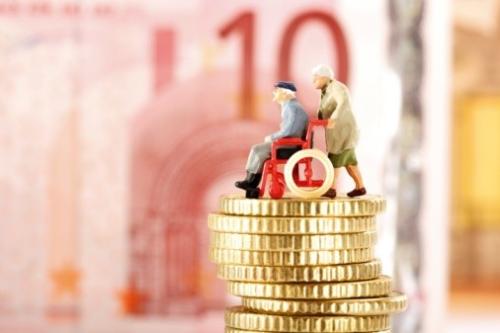 為什么有人希望提早退休？養老金不是越晚退休錢(qián)越多嗎？
